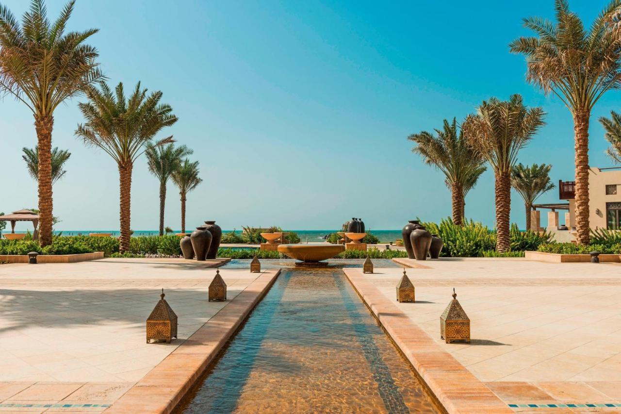Ajman Saray, A Luxury Collection Resort, Adzsmán Kültér fotó The Cove Rotana Resort