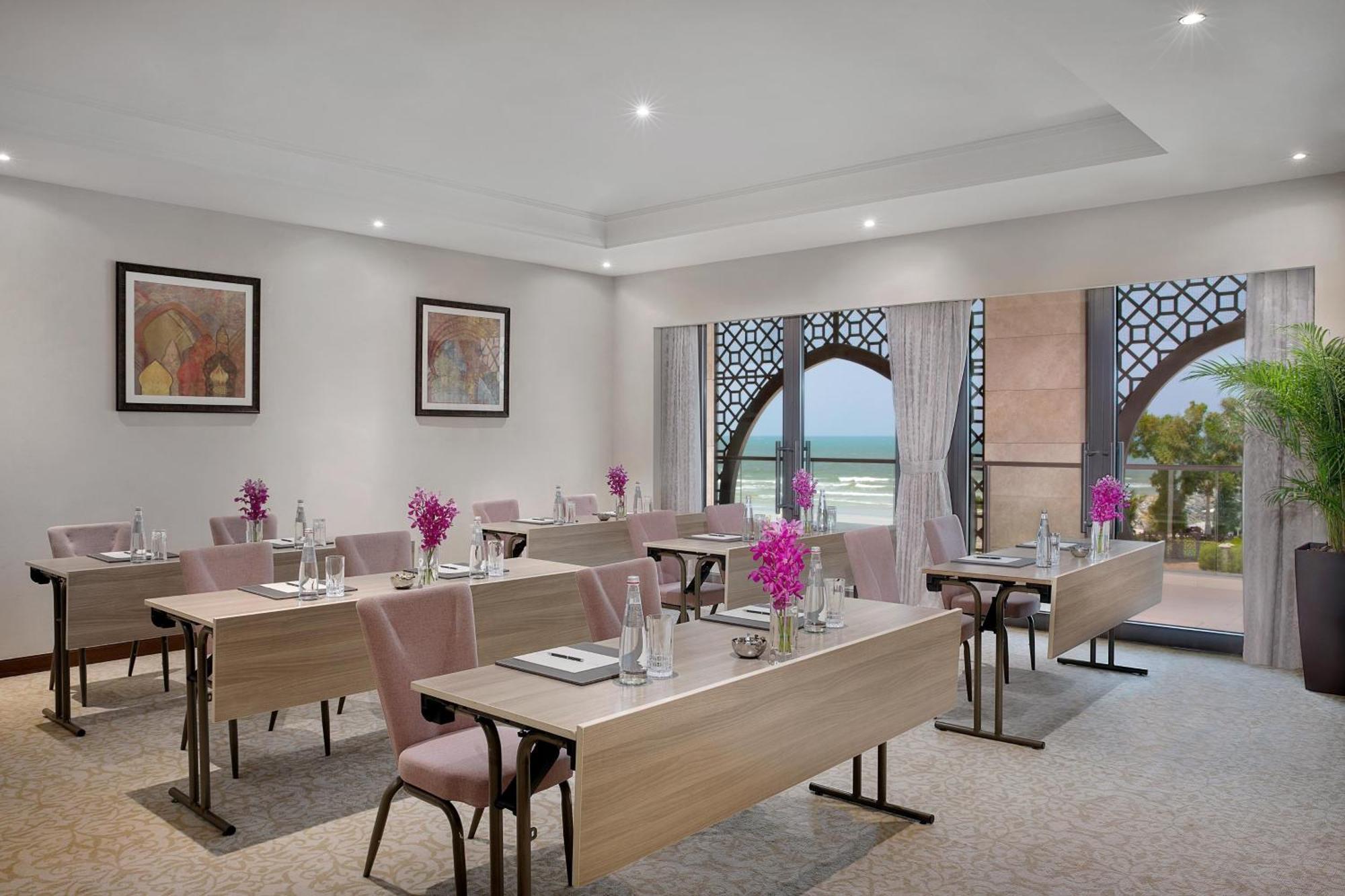 Ajman Saray, A Luxury Collection Resort, Adzsmán Kültér fotó Meeting room