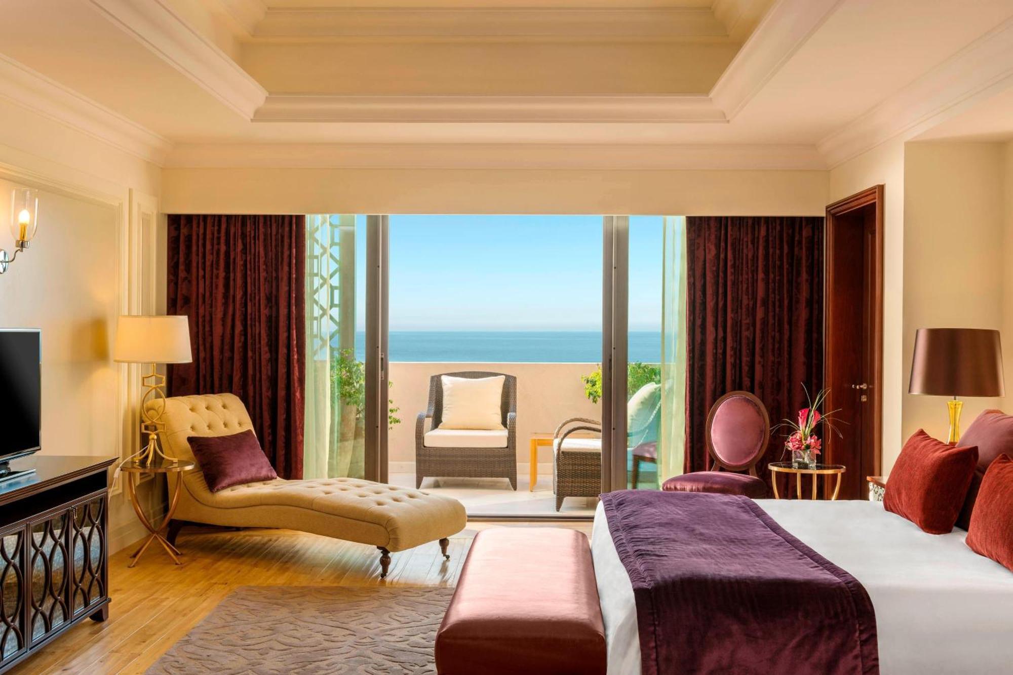 Ajman Saray, A Luxury Collection Resort, Adzsmán Kültér fotó A guest room at Jumeirah Atlantis