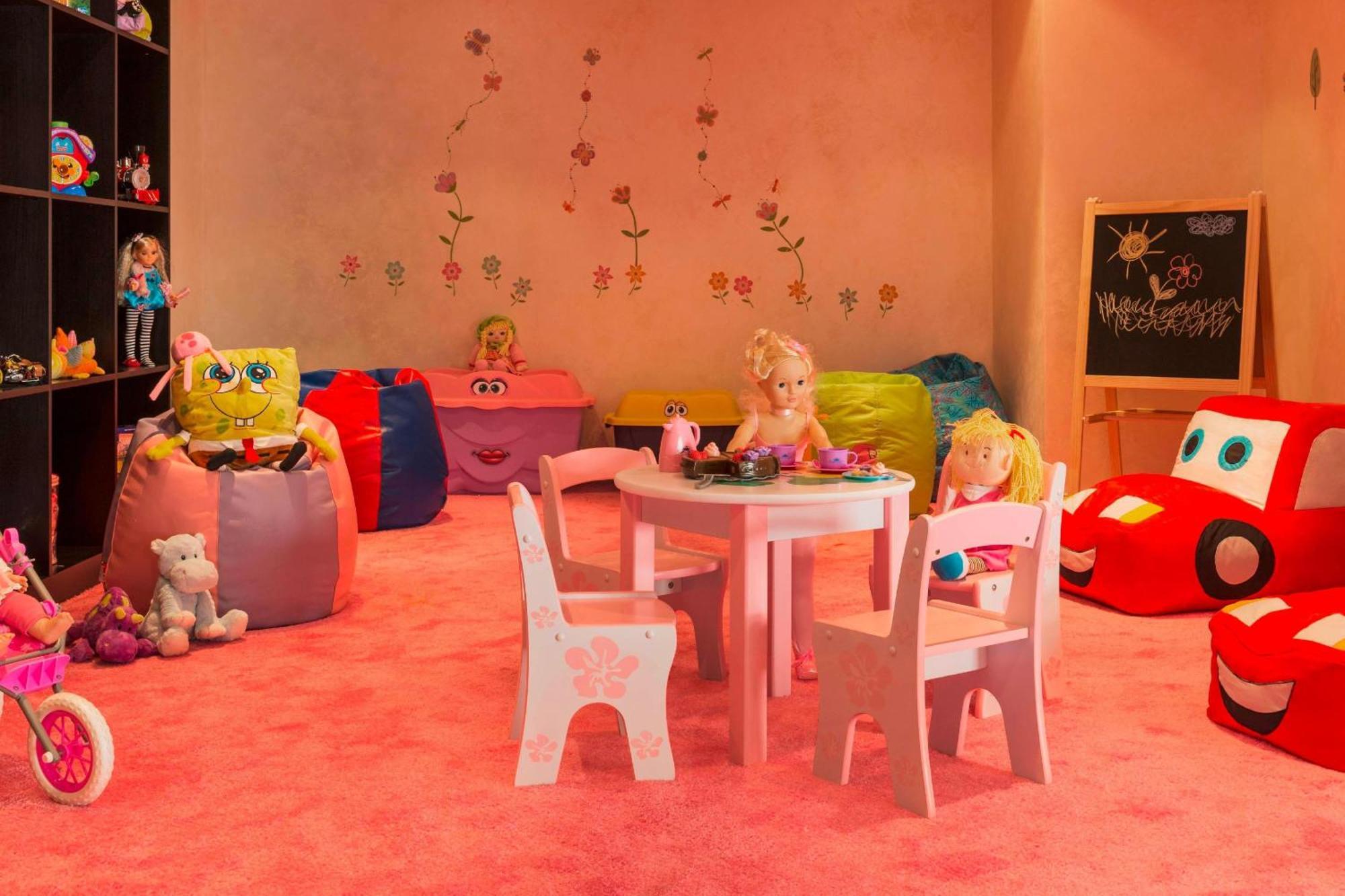 Ajman Saray, A Luxury Collection Resort, Adzsmán Kültér fotó A playroom