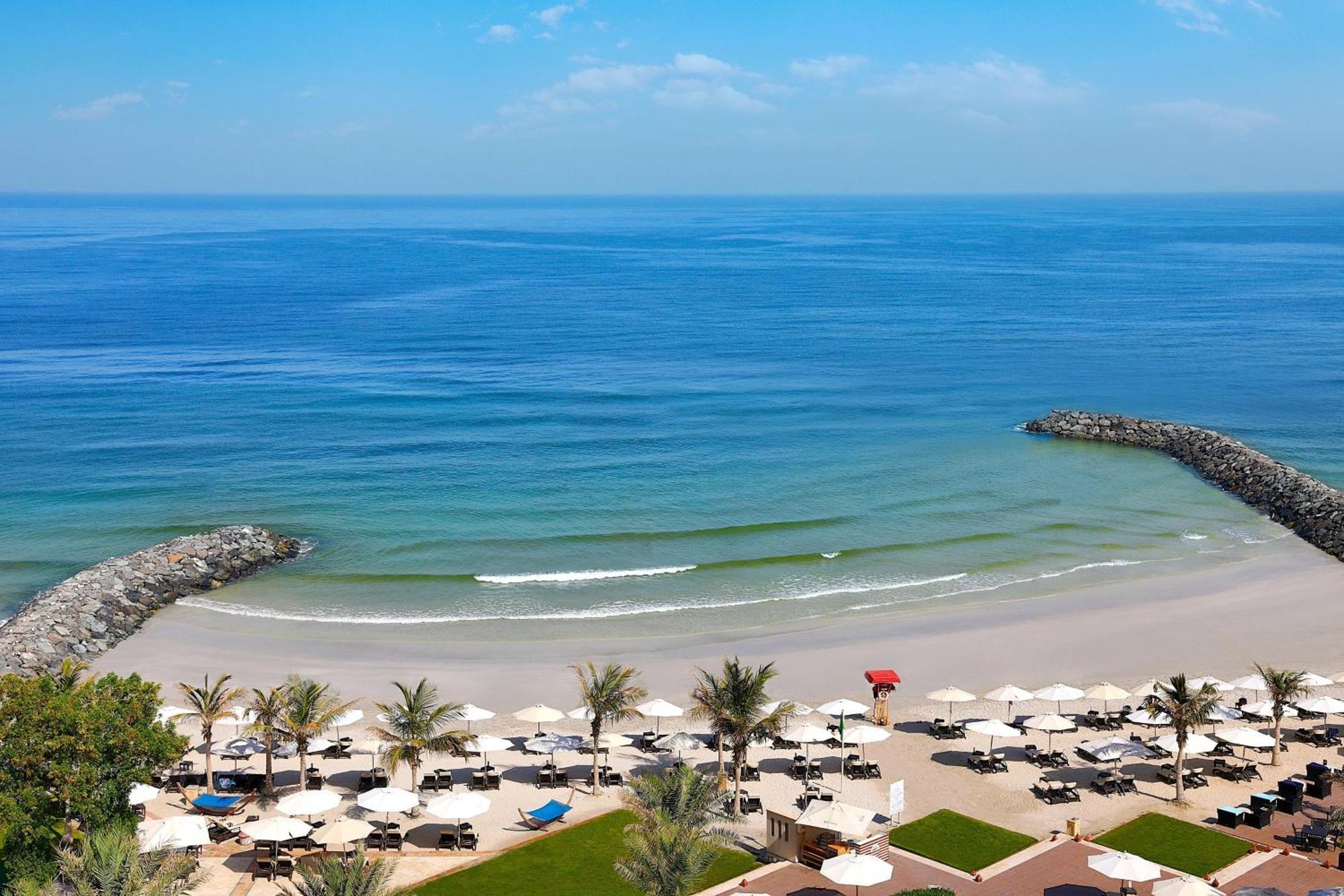 Ajman Saray, A Luxury Collection Resort, Adzsmán Kültér fotó Beach at the Jumeirah Beach Hotel