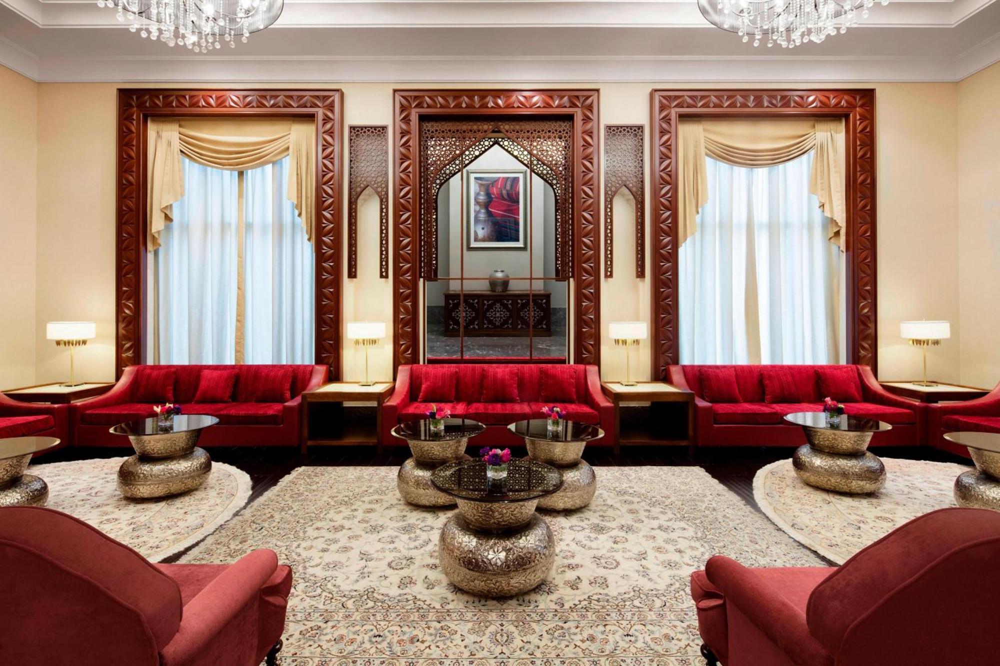 Ajman Saray, A Luxury Collection Resort, Adzsmán Kültér fotó The lounge at the Taj Mahal Palace