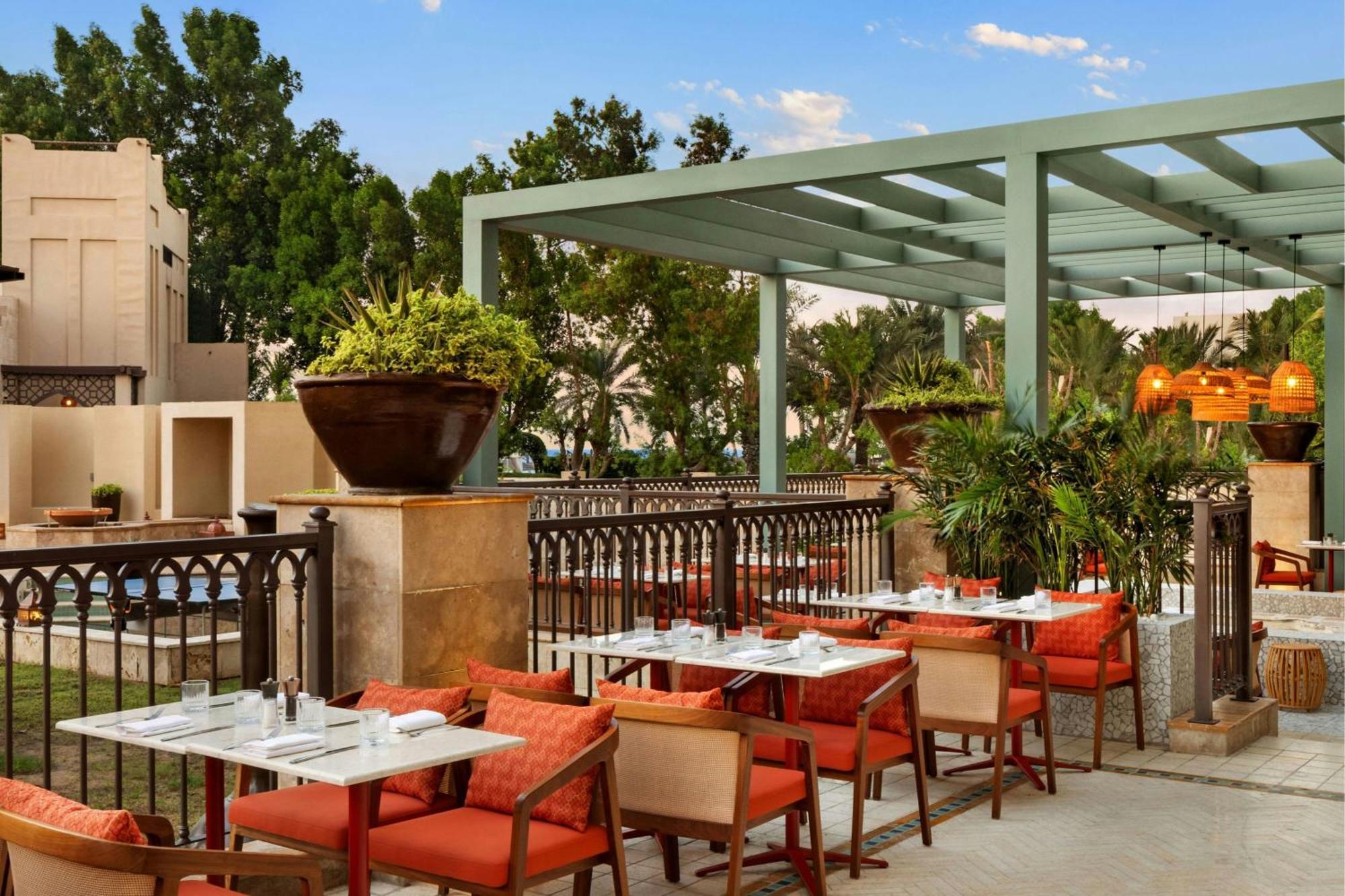 Ajman Saray, A Luxury Collection Resort, Adzsmán Kültér fotó The Terrace