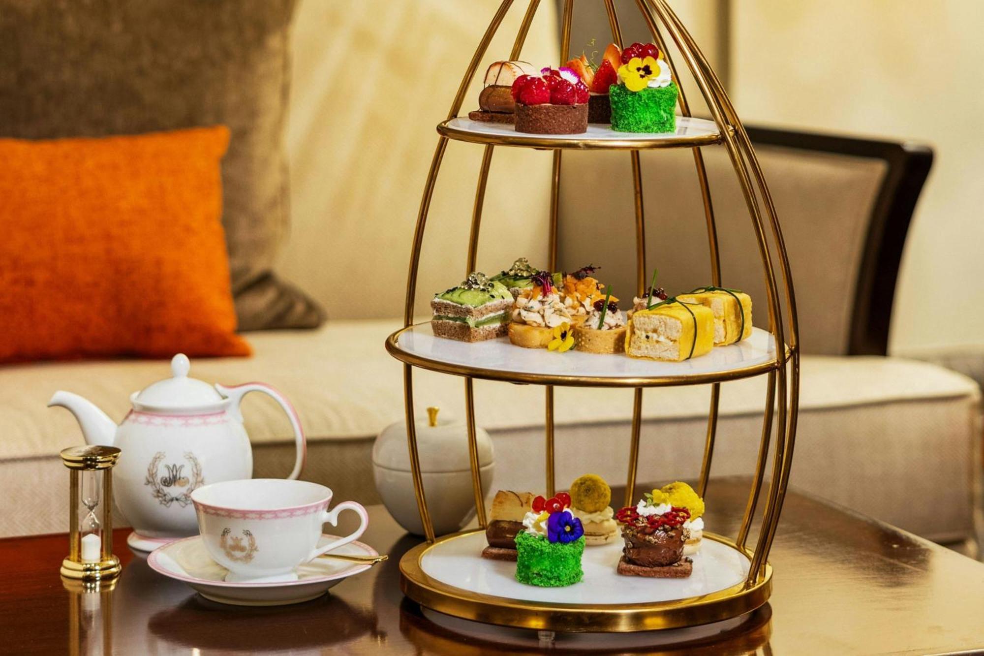 Ajman Saray, A Luxury Collection Resort, Adzsmán Kültér fotó Afternoon tea at the Taj Mahal Palace, Mumbai